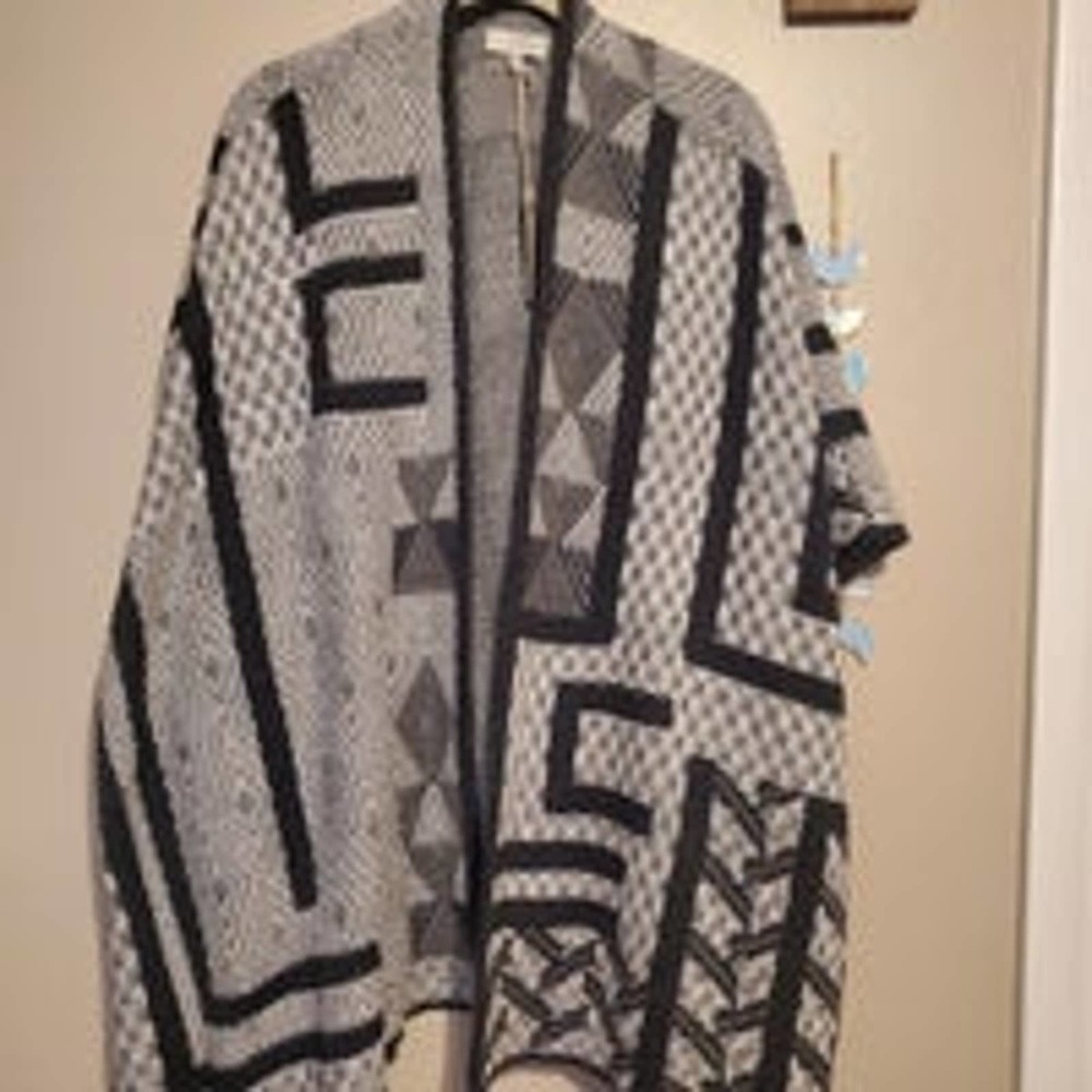 Lucky brand grey patterned new with tags poncho boho festival hippy chic 1 size